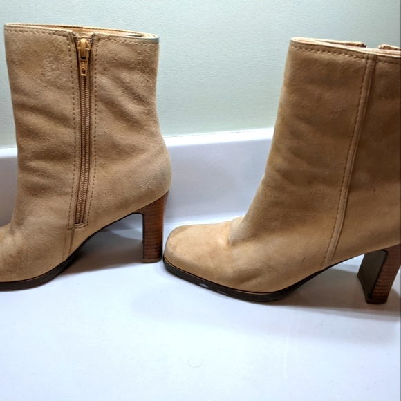 Butter Soft Women's Tan Suede Square Toe Heeled Boot - Size 7 - Picture 7 of 8